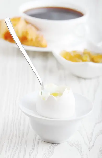 Breakfast with soft boiled egg — Stock Photo, Image