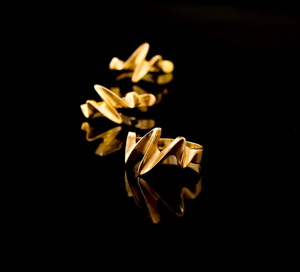 Três anel de ouro — Fotografia de Stock