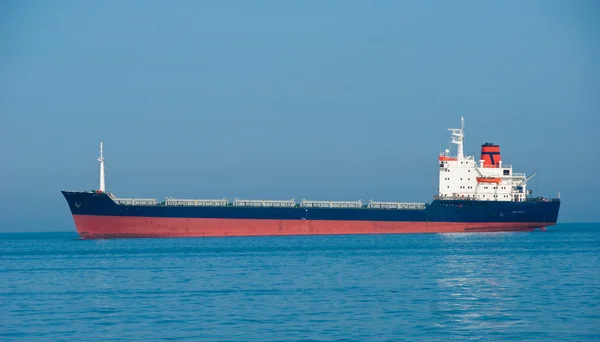 The dry-cargo ship — Stock Photo, Image