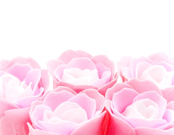 Knospen künstlicher rosa Rosen aus nächster Nähe — Stockfoto