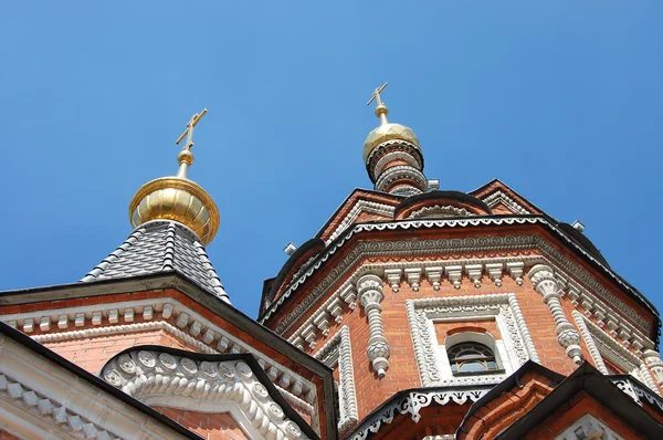 Παλιό εκκλησάκι στην πόλη του Γιαροσλάβλ — Φωτογραφία Αρχείου