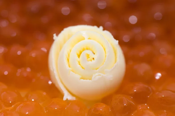 Scheibe Butter und Kaviar — Stockfoto