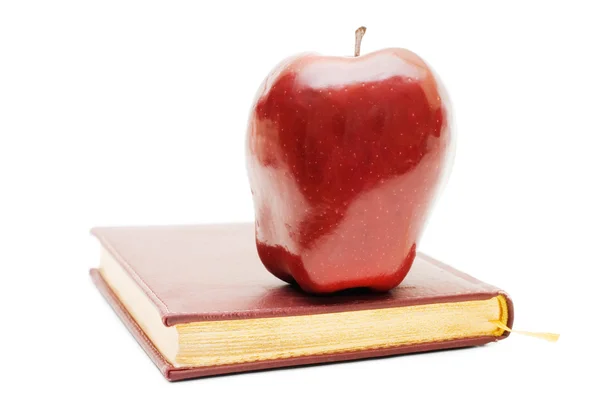 Στοίβα βιβλία και μήλο απομονωθεί — Φωτογραφία Αρχείου