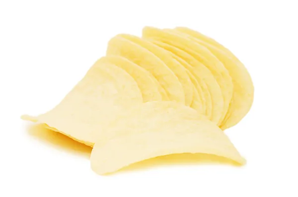 Beyaz üzerinde izole patates cipsi — Stok fotoğraf