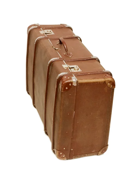 Старый чемодан изолирован на белом — стоковое фото
