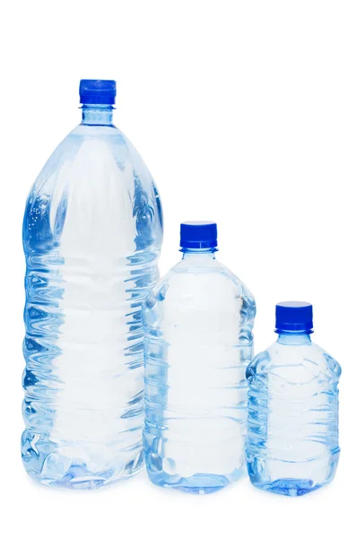 Бутылки воды изолированы на белом фоне — стоковое фото