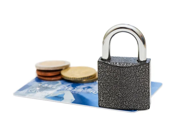 Kredi kartı ve kilit - güvenlik kavramı — Stok fotoğraf
