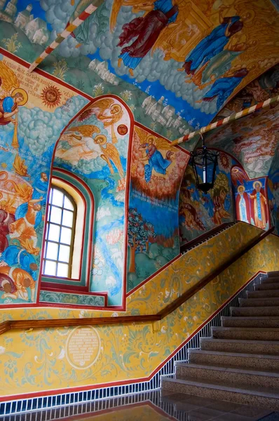 Wnętrze kościoła starej rosyjskiej w yaroslavl, Federacja Rosyjska — Zdjęcie stockowe