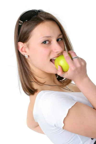 Den vackra flickan med äpple — Stockfoto