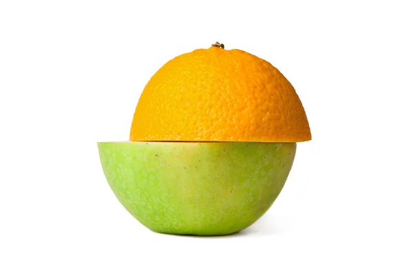半分オレンジ半分リンゴ — ストック写真