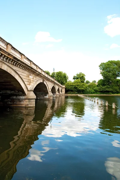 hyde park'ın serpantin Bridge'de