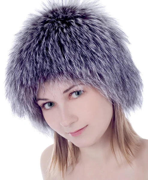 冬季皮帽的可爱女孩的肖像 — 图库照片