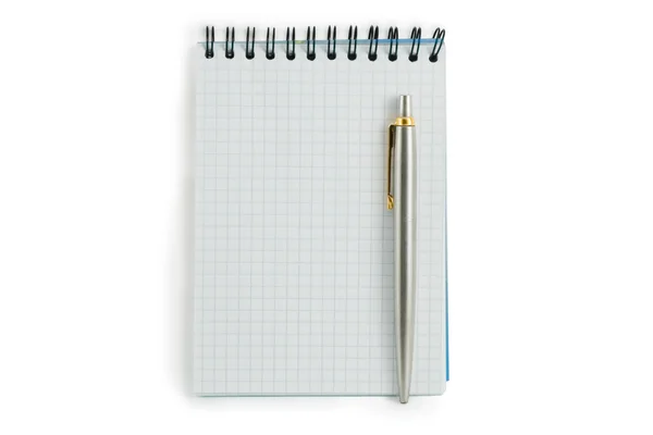 Spiralgefülltes Notizbuch isoliert auf weiß — Stockfoto
