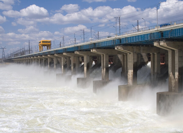 Вода на гидроэлектростанции
