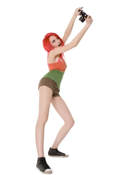 फोटोकैम के साथ लाल बालों वाली युवा लड़की — स्टॉक फ़ोटो, इमेज