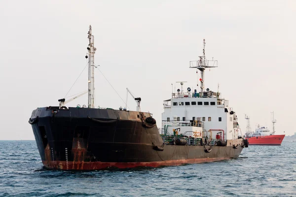 Navio-tanque preto — Fotografia de Stock