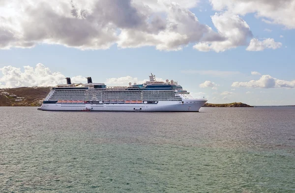 Cruise liner - Luxury vacation — Stock Photo, Image