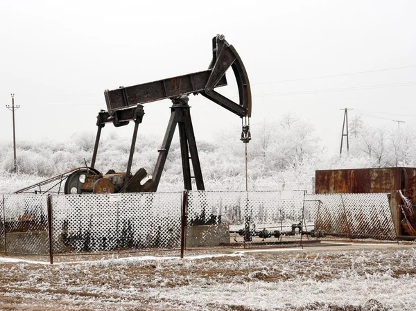 Нафтова свердловина — стокове фото