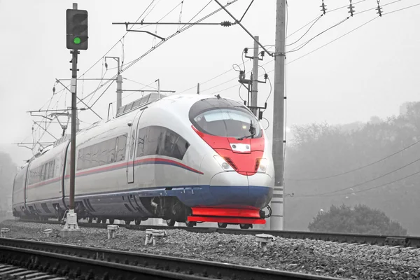 Moderno treno ad alta velocità — Foto Stock