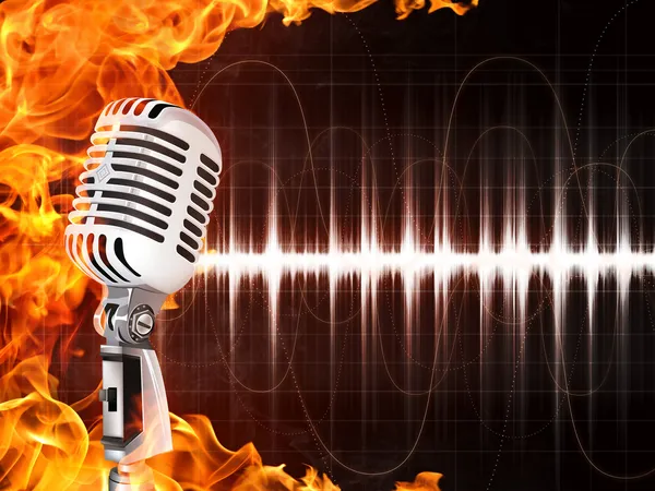 Yangın arka plan üzerinde mikrofon — Stok fotoğraf