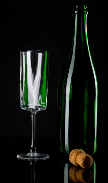 Láhev šampaňského s skleničku — Stock fotografie
