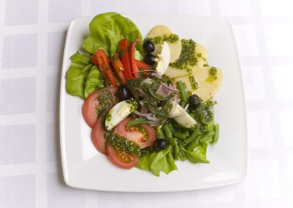 Sebze ve yumurta salatası — Stok fotoğraf