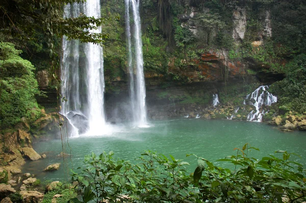 滝アグア アズール メキシコ — ストック写真
