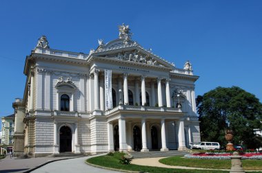 mahen tiyatro Brno önden görünümü