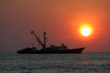 günbatımı üzerinde puerto escondido denizde