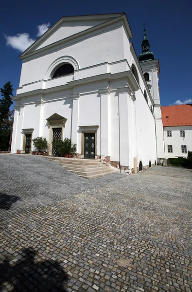 Kerk van Maagd Maria geboorte in vranov nabij brno — Stockfoto