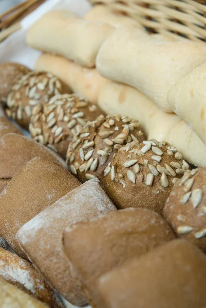 各種の焼きたてのパンのパン — ストック写真