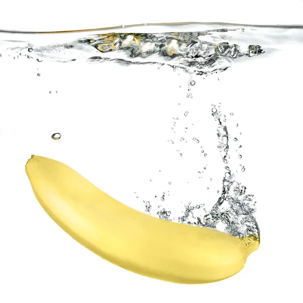 Banana spadła do wody — Zdjęcie stockowe