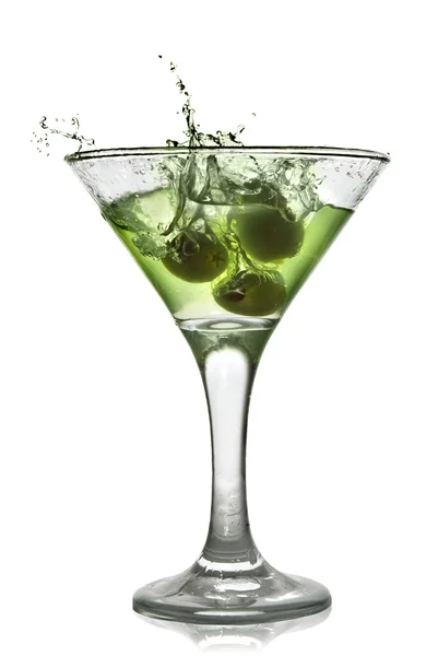 Cocktail alcolico verde con spruzzata — Foto Stock