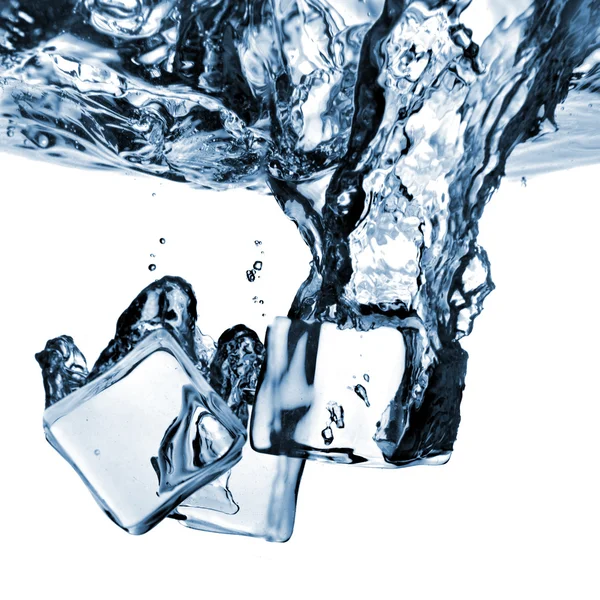 Kostky ledu do vody s logem — Stock fotografie