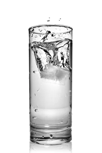 Vattenstänk i glas — Stockfoto
