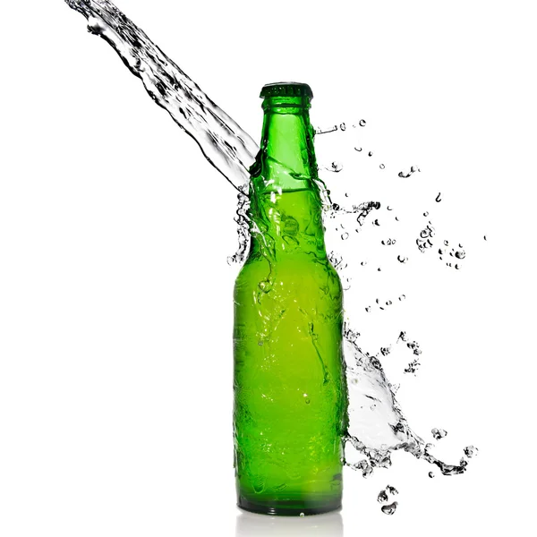 Green beer bottle with water splash — Stock Photo, Image