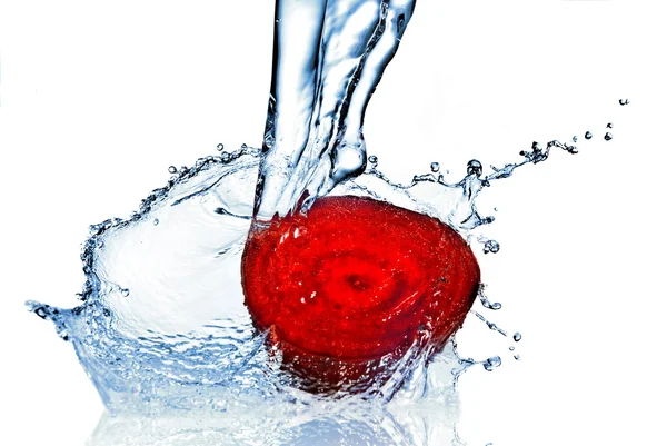 Rödbetssallad med vattenstänk — Stockfoto
