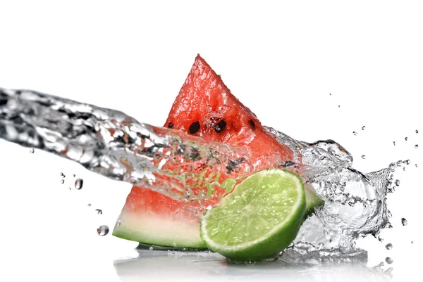 Meloun s splash vápna a vody — Stock fotografie