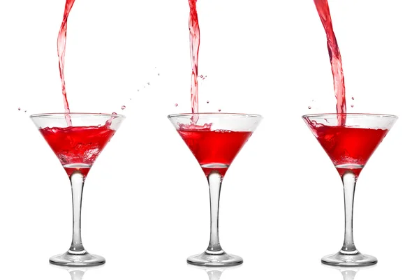 Cocktail Martini con versata nel bicchiere — Foto Stock