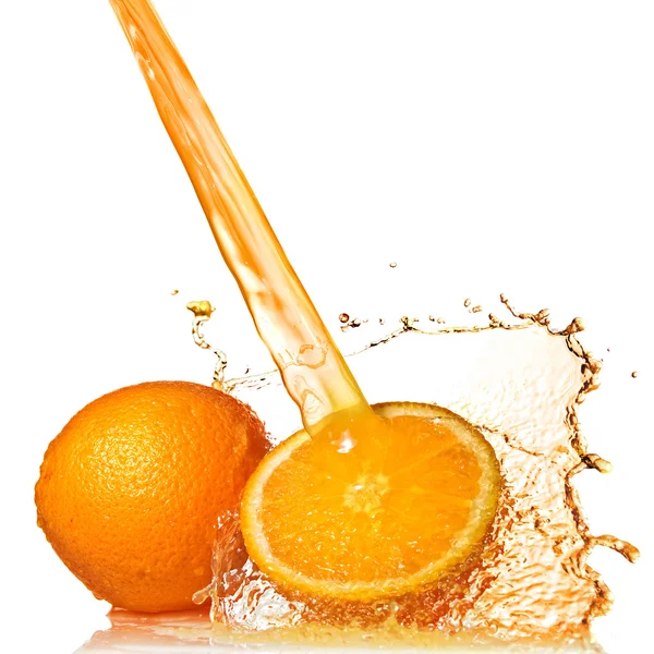 Water splash op oranje — Stockfoto