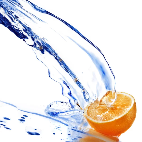 Gocce d'acqua dolce su arancione — Foto Stock