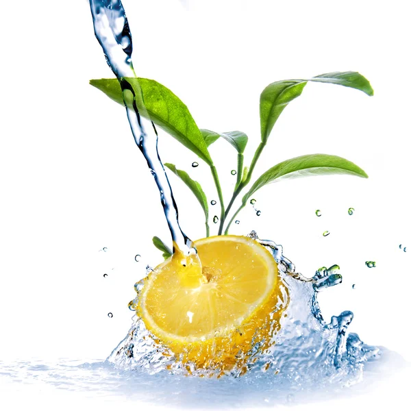 Water drops on lemon with green leaves isolated on white — Stock Photo, Image