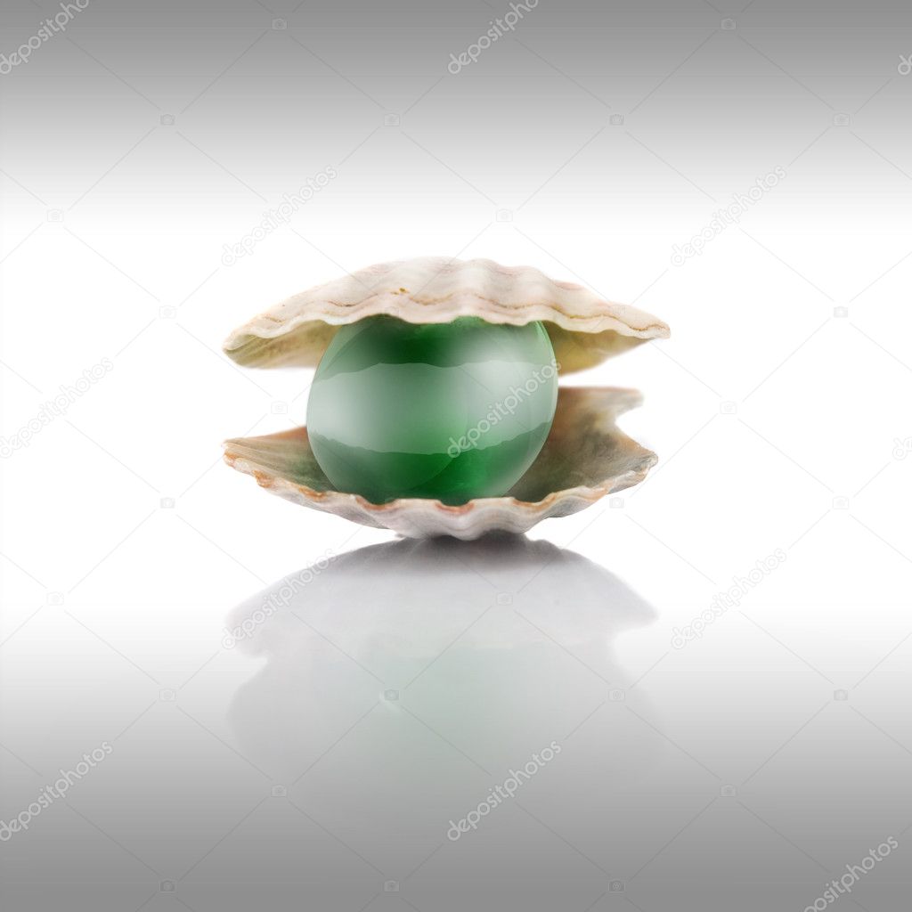 Stylized green pearl