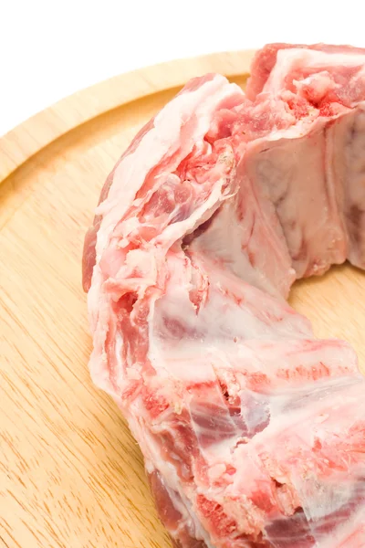 Tepelně neupravené vepřová žebra s syrové maso — Stock fotografie