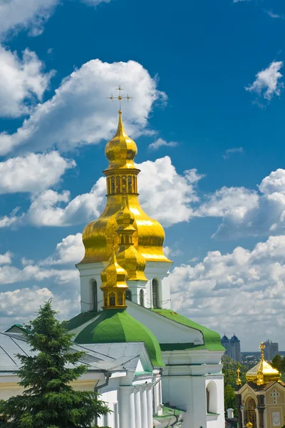 Pecherskaya laura i kiev. Cupola ortodoxa kyrkan — Stockfoto