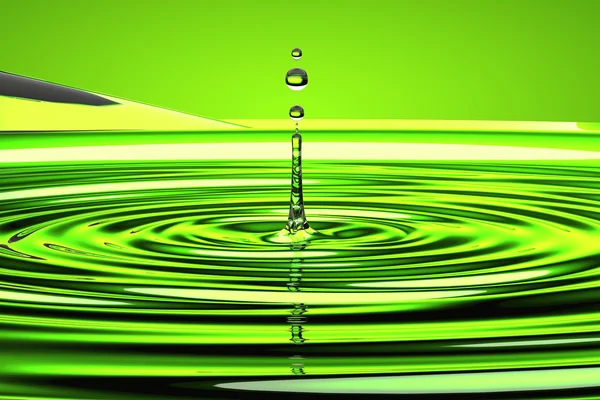 Σταγόνα νερού και κύματα πάνω από την Πράσινη — Φωτογραφία Αρχείου