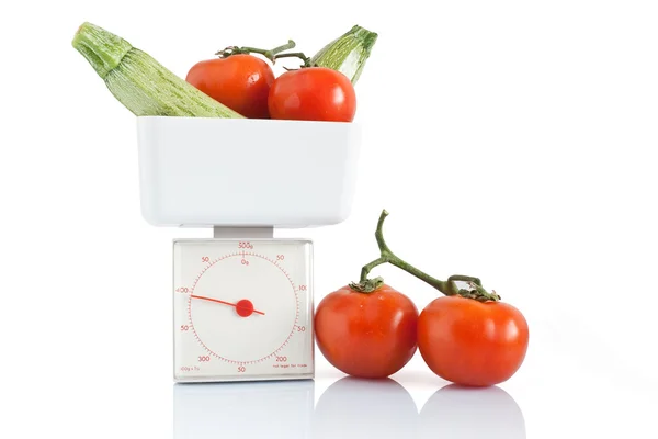 Pomodori e zucchine in equilibrio — Foto Stock