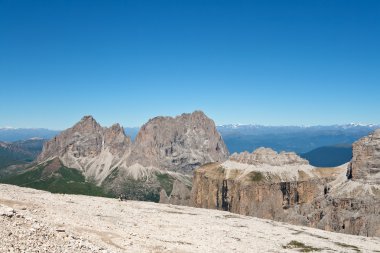 Dolomites üzerinden saas pordoi