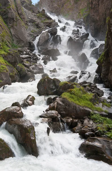 Wasserfälle in pre-saint didier — Stockfoto