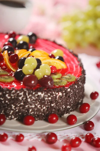 Торт со свежими фруктами — стоковое фото
